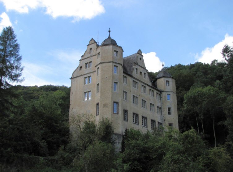 Schloß Schweppenburg, Brohl-Lützing, Germany